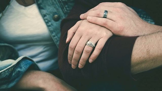 Муж «дулся» на жену, из-за чего они не разговаривали 20 лет! И вот почему смотреть онлайн