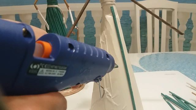 Статуэтки Дамы на прогулке смотреть онлайн