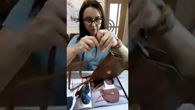 Обзор Сумка-седл Орифлейм код 44623 Распаковка смотреть онлайн