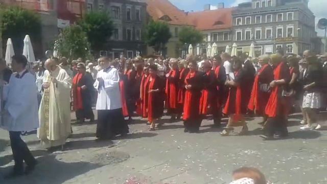 День святого тела и крови в Польше смотреть онлайн