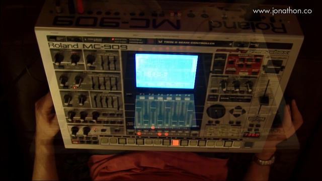Roland MC-909 Groovebox Live Set - Live Techno, filmed by Love Wedding Photos And Film смотреть онлайн