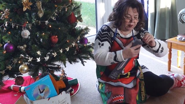 Жизнь в Англии.Как мы отметили Рождество в условиях карантина.Открывание подарков, праздничный обед смотреть онлайн