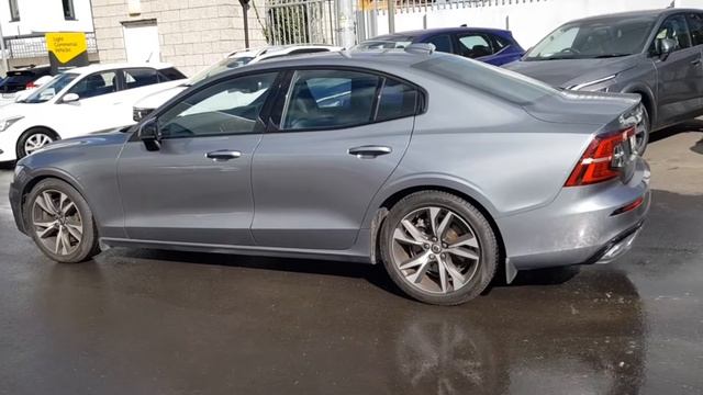 201D28168 - 2020 Volvo S60 2.0 R DESIGN EDITION T5 45,995 смотреть онлайн