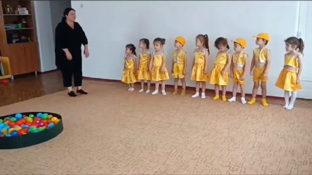 Утиная семейка вышла на прогулку смотреть онлайн