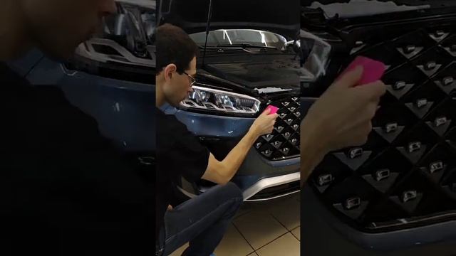 ПРОЦЕСС ОКЛЕЙКИ ЗОН РИСКА CHERY TIGGO 7 PRO ПО ЛЕКАЛАМ ПОЛИУРЕТАНОВОЙ ПЛЕНКОЙ смотреть онлайн