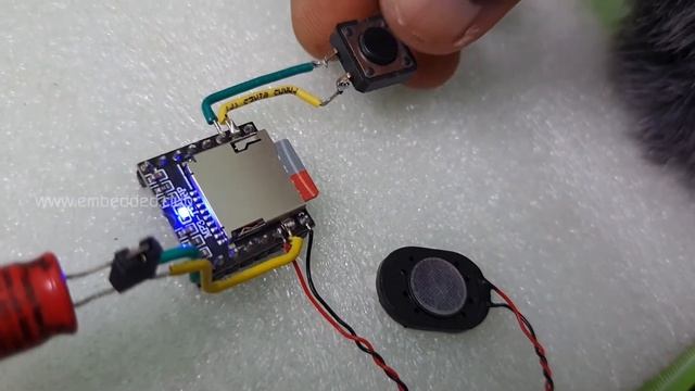 DIY - Tiny MP3 Player with DFR0299 смотреть онлайн