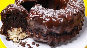 Шоколадно-кокосовый кекс. Шоколадный влажный кекс с кокосом. Кекс с кокосовой стружкой рецепт.
