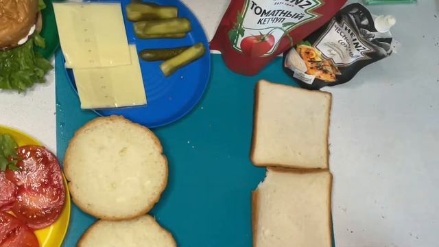 РЕЦЕПТ: ДОМАШНИЕ БУРГЕРЫ. ГОТОВИМ С ДЕТЬМИ КРАБСБУРГЕРЫ смотреть онлайн