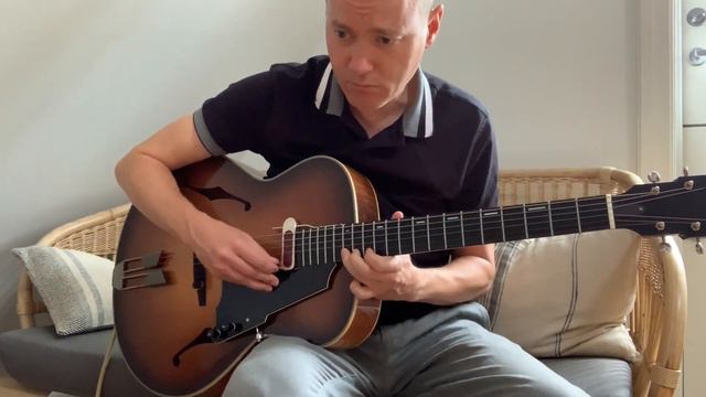 Crazy - Gnarls Barkley instrumental guitar cover смотреть онлайн