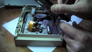 Что можно сделать из CD-DVD привода,какие детали извлечь,использовать.