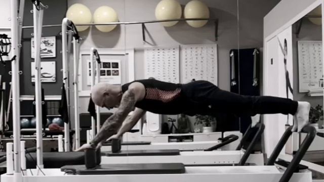 Pilates reformer workout. Control balanced. Pilates Studio смотреть онлайн