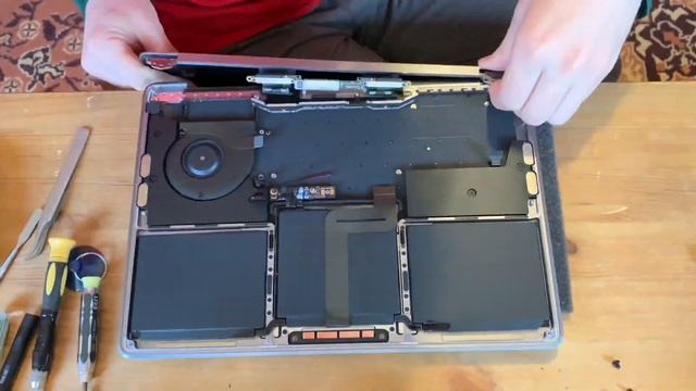 Замена клавиатуры MacBook Pro 13 A1708 Mid 2017 смотреть онлайн