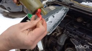 Замена жидкости ГУР без завоздушивания системы.  Промывка свежим маслом Форд Фокус 2, 1,6.