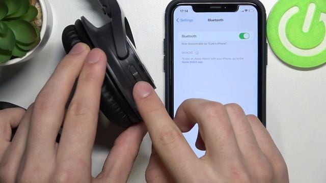 Подключение наушников Audio Technica ATH SR30BT к айфону / Как подключить наушники к айфону смотреть онлайн