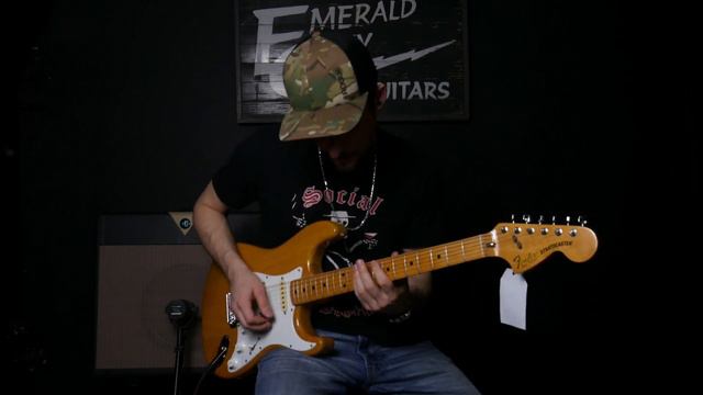 1979 Fender Stratocaster смотреть онлайн