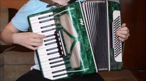 «Катюша» на аккордеоне / «Katusha» on accordion - Russian song