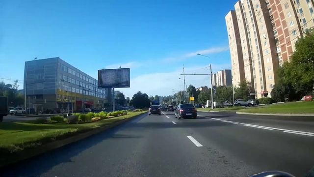 Мото понедельник. Странные маневры от мерседеса. И задел зеркалом авто. смотреть онлайн