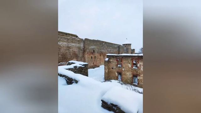 Эстония- Россия, 2023. Взгляд из Ивангорода в Нарву,в евросоюз... Раньше было- только мост перейти! смотреть онлайн