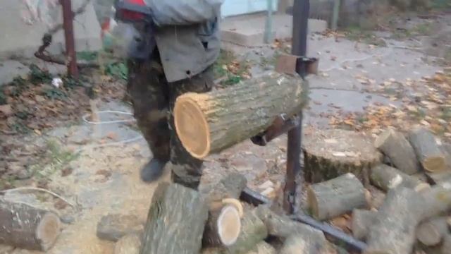 Козлик для распилки дров из 50 ти мм го профиля смотреть онлайн