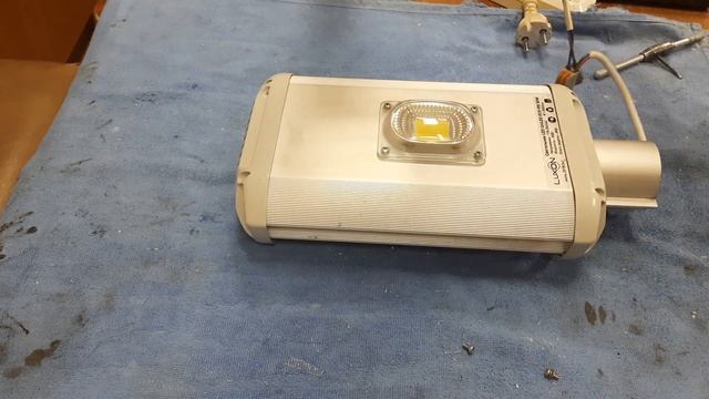 Уличный светильник. Светодиодные модули на 220 вольт. смотреть онлайн