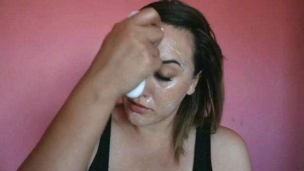 Neutrogena's Visibly Clear Spot Clearing Range