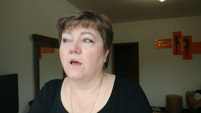 Купила сладости ,подарки,появились местные подписчики и песня от Вити. смотреть онлайн