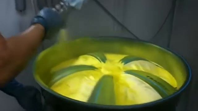 Покраска дисков в два цвета с нанесением логотипа. смотреть онлайн