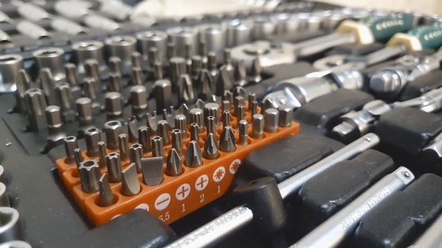 Крутой Набор Инструментов за АДЕКВАТНЫЕ ДЕНЬГИ. ОБЗОР смотреть онлайн