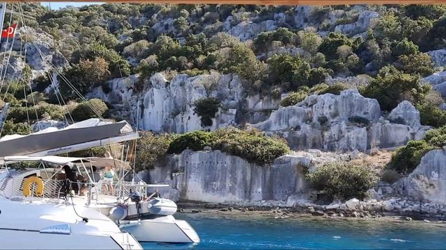 Ликийские гробницы и затонувший город на острове Кекова Турции смотреть онлайн