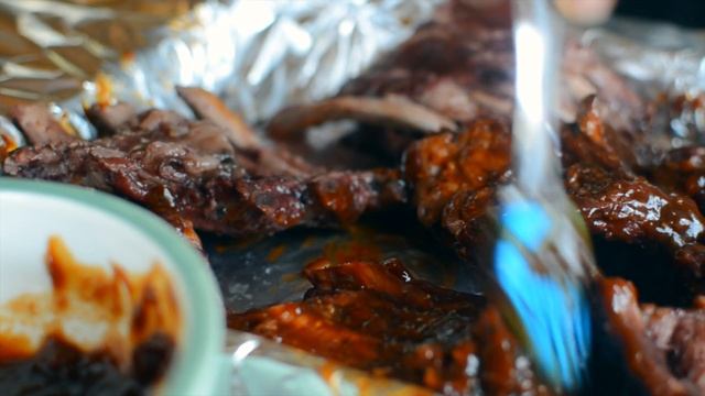 Свиные рёбра барбекю | BBQ RIBS смотреть онлайн