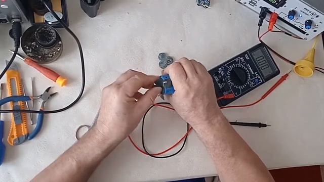 Ремонт Li ion 12 V аккумулятора шуруповерта Вихрь смотреть онлайн