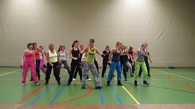 Zumba Rianne 2012 : Michel telo- ai se eu te pego смотреть онлайн