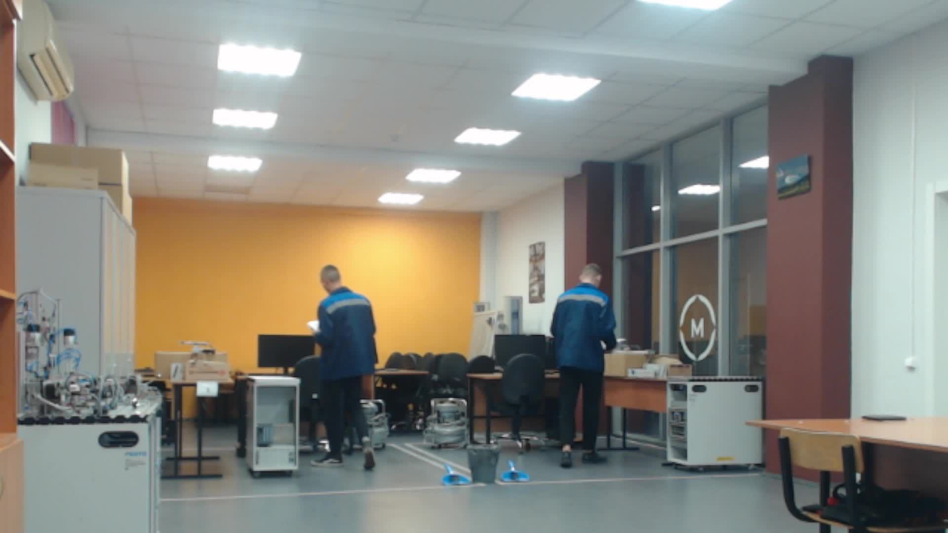 Демоэкзамен 15.02.10 - Мехатроника и мобильная робототехника (по отраслям) день 2 смена 1 16.06.2024 смотреть онлайн