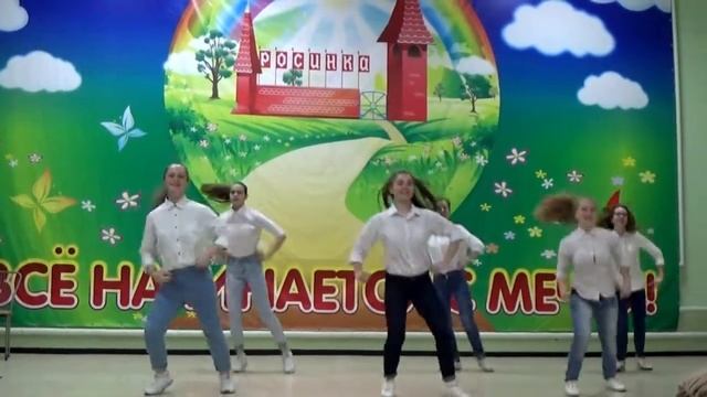 8Б поздравление 4 клашек