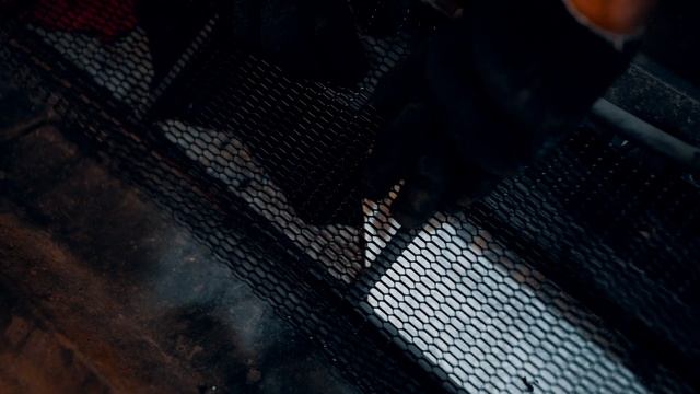 Установка сетки на решетку Nissan x-Trail смотреть онлайн