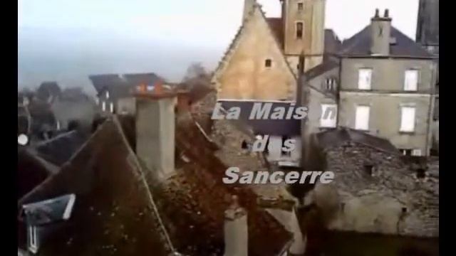 Vue panoramique aérienne de la ville de Sancerre (2) смотреть онлайн