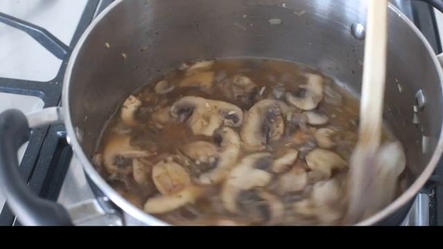 KETO CREAMY MUSHROOM SOUP