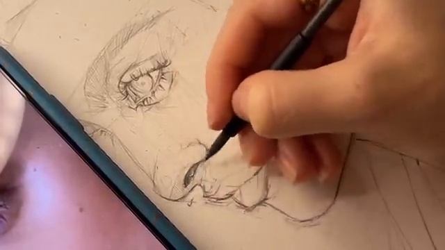 ASMR полный процесс создания женского портрета карандашом смотреть онлайн