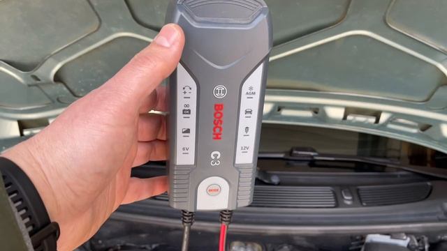 Можно ли заряжать аккумулятор не снимая с машины? смотреть онлайн