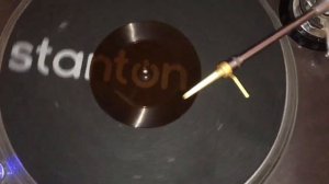 А как вам виниловая пластинка из бутылки выпитого кваса. Запись на пластинку. Record cutting lathe.