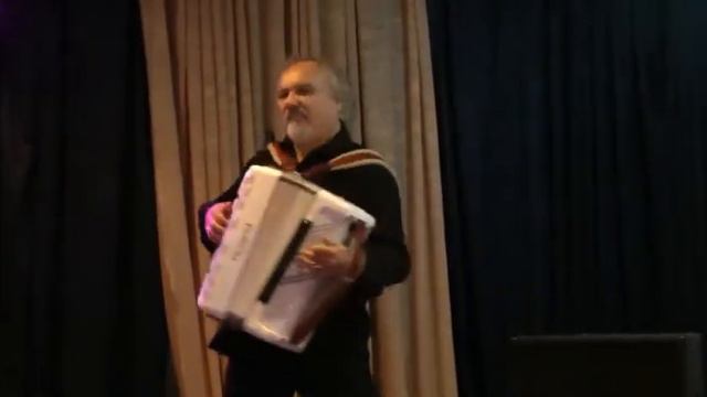 ВЛАДИМИР ЧЕТВЕРТАКОВ ВЫСТУПАЕТ НА СВАДЬБЕ смотреть онлайн