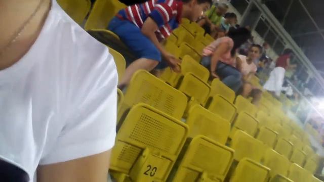 Вот так болеть за своих надо смотреть онлайн