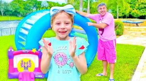 Папа придумывает как развлечь Настю и Еву