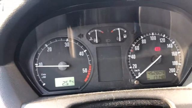 Vw skoda seat 1.9 sdi engine sound (good maintained engine 452809 km) смотреть онлайн