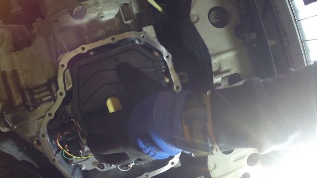 Полная замена масла в вариаторе Daihatsu TANTO 2016г, L600. А также замена масла в двигателе смотреть онлайн