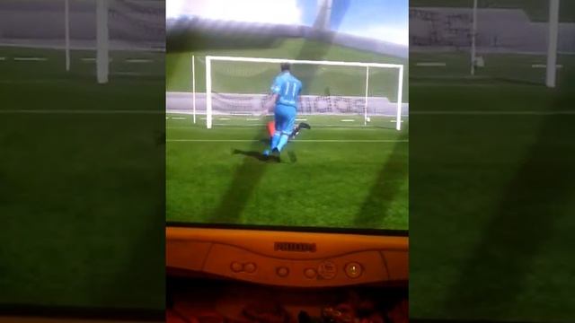 как пробивать вратаря в fifa 14 смотреть онлайн