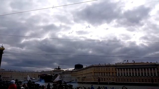 Военная техника на Дворцовой площади. Репетиция парада. 07.05.17 г. смотреть онлайн