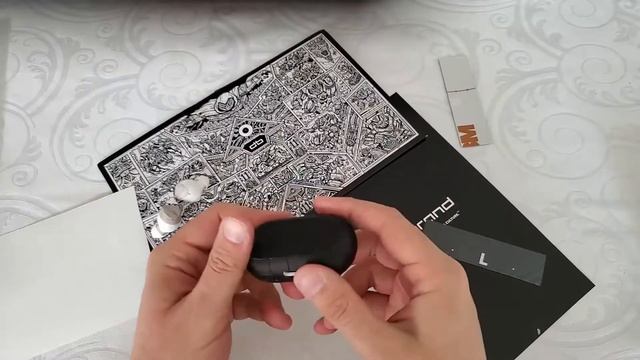 Видеоинструкция по обклейке Samsung Galaxy Buds/Buds + | Design Charred Robot by SKINZ смотреть онлайн