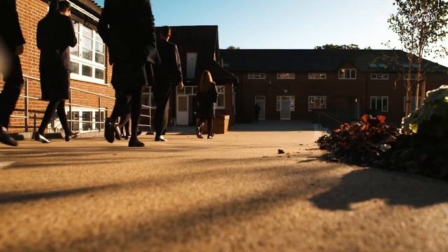 Школа в Лондоне Mill Hill School - Отзыв эксперта - Обучение в Лондоне с MARYADI смотреть онлайн