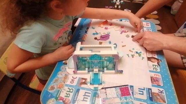 Собираем Lego Disney Frozen #43172 (1/3) смотреть онлайн